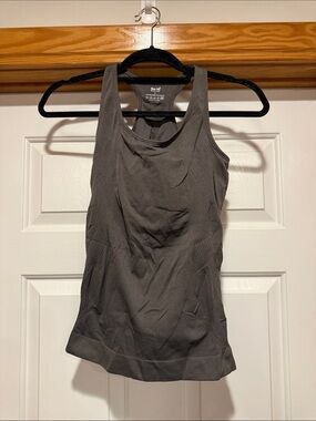 Women’s Gray Seamless Racerback Tank Top